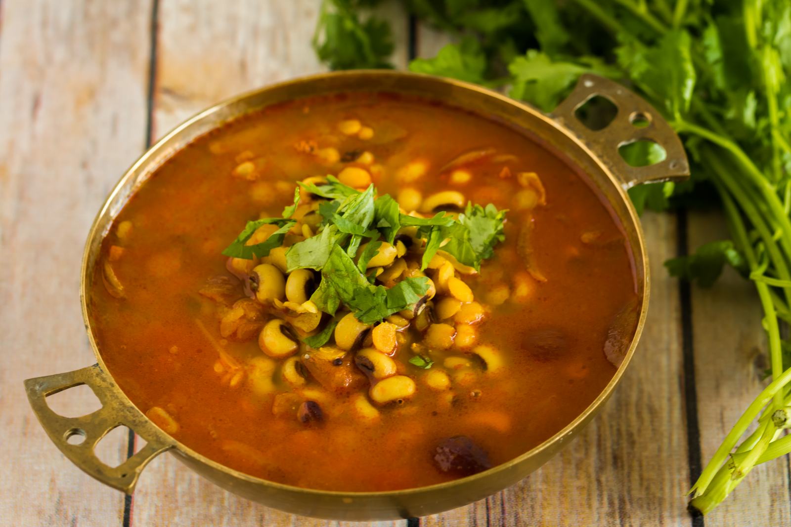 Thatta Payaru Sambar Recipe - Black Eyed Beans Sambar
