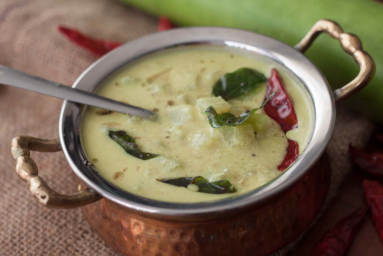 Sorekai Majjige Huli Recipe (Bottle Gourd In Coconut Yogurt Curry Recipe)