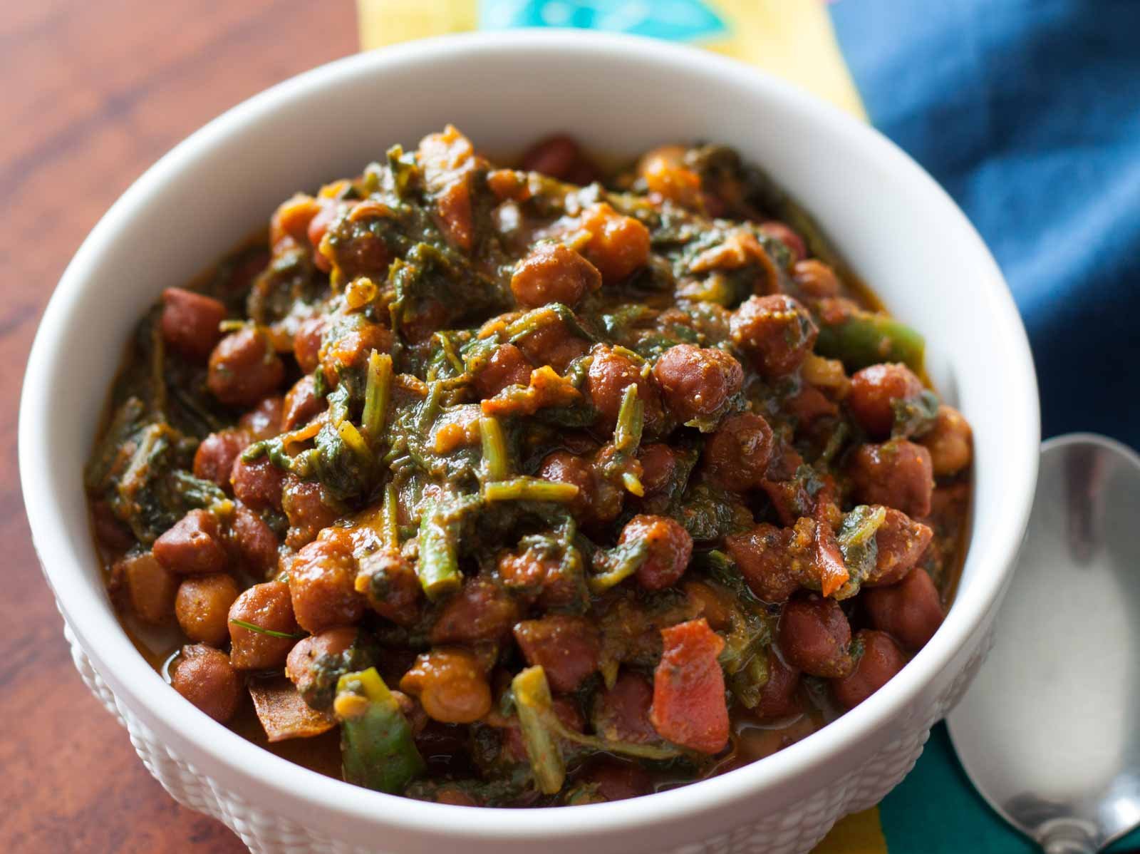 Palak And Kala Chana Sukhi Sabzi Recipe